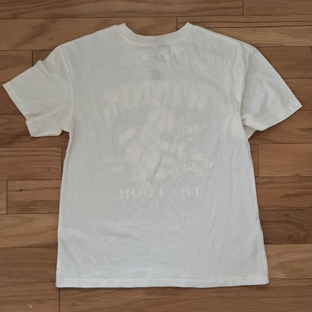 🍯 Disney | Winnie the Pooh | Floral Graphic Tee | Disney Spirit | size Small - Picture 3 of 3
